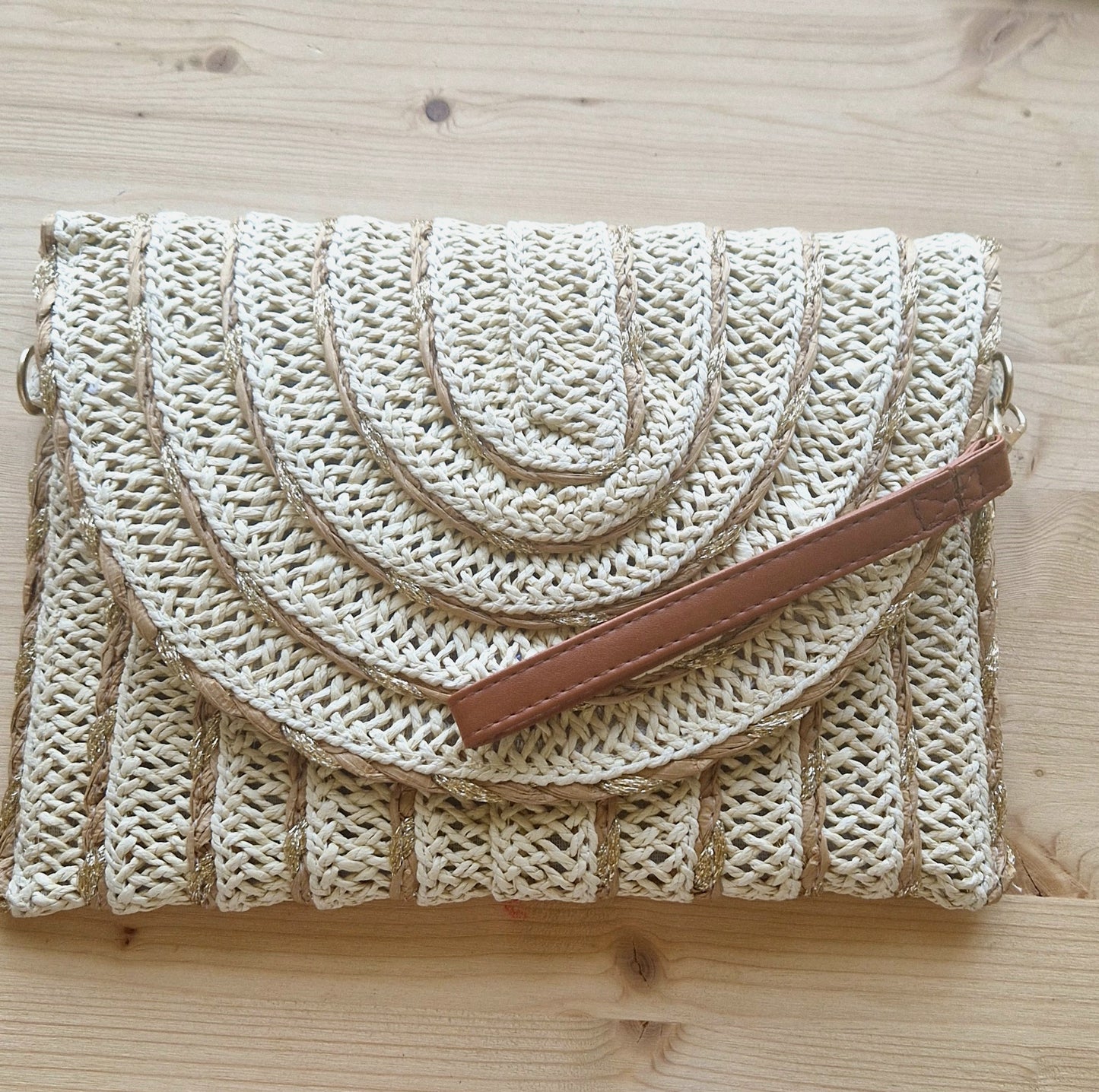 Elegant, braided Raffia Clutch/Crossbody bag