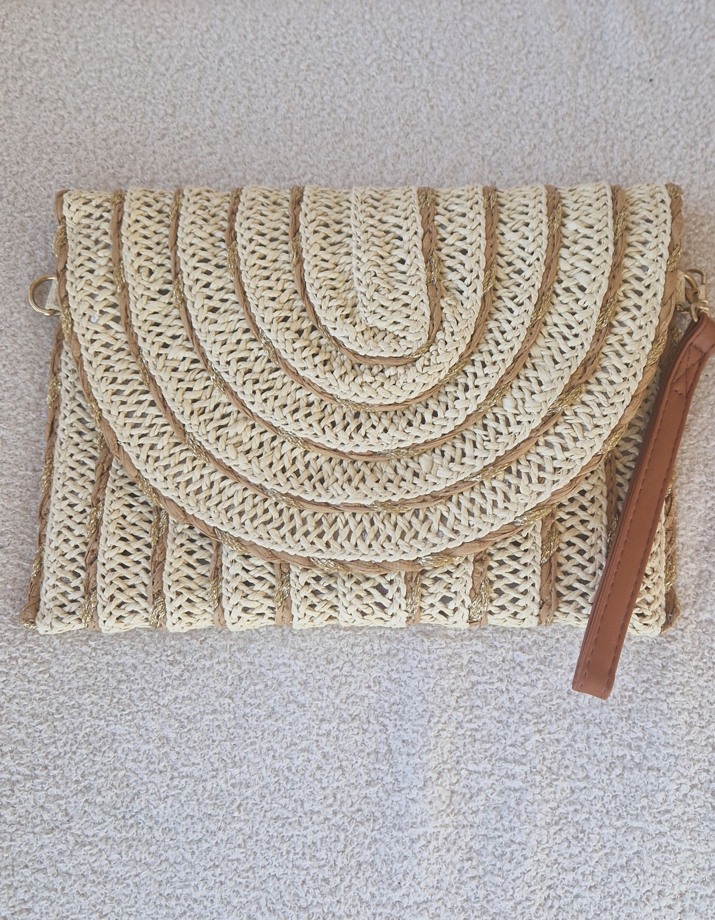 Elegant, braided Raffia Clutch/Crossbody bag