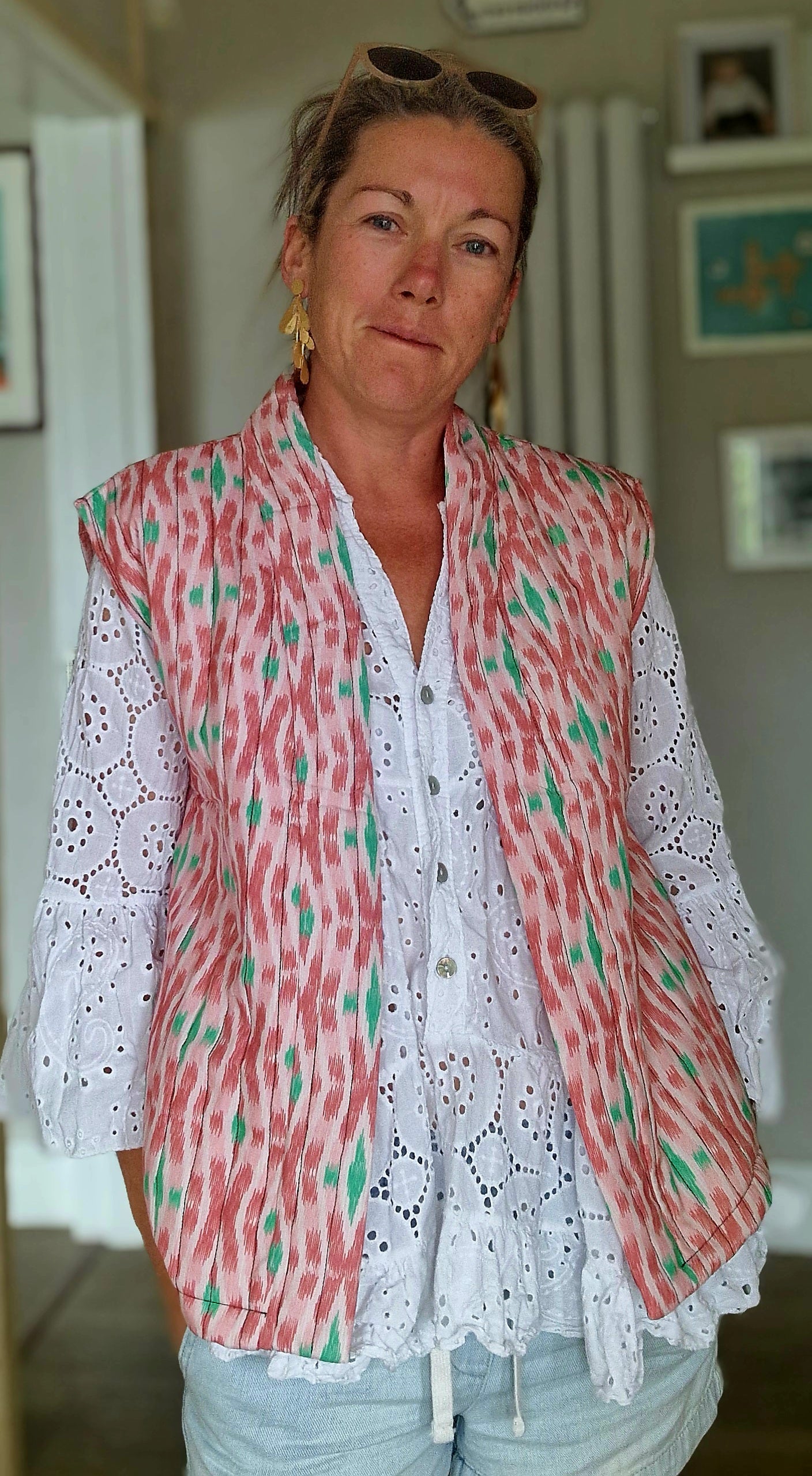 Light quilted gilet with pockets