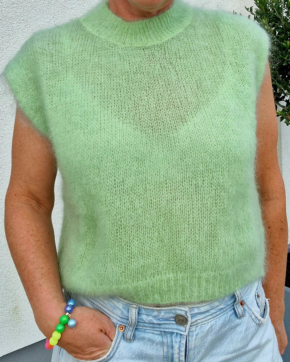 Aquamarine 80% Mohair sleeveless Tank