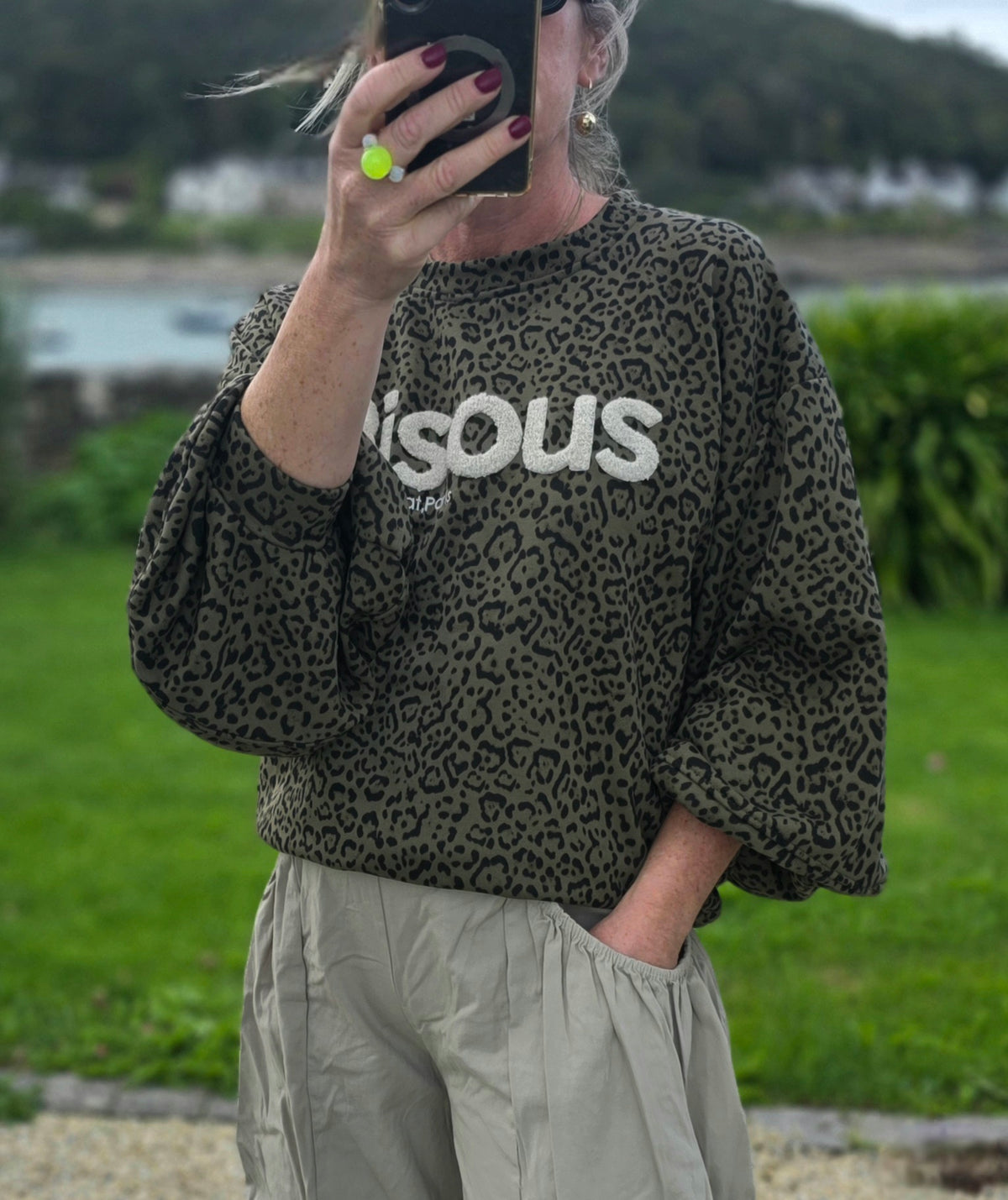 COSY SWEATS FOR ULTIMATE COMFORT & STYLE