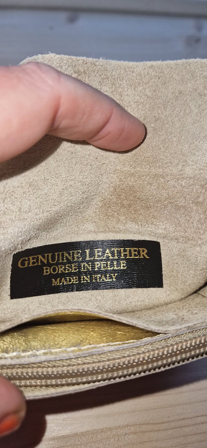 Leather Purse. Made in Italy. Camel