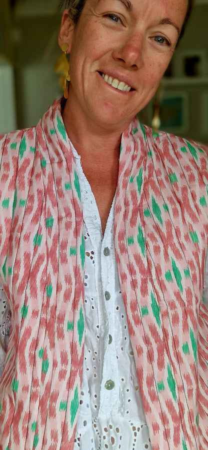 Light quilted gilet with pockets