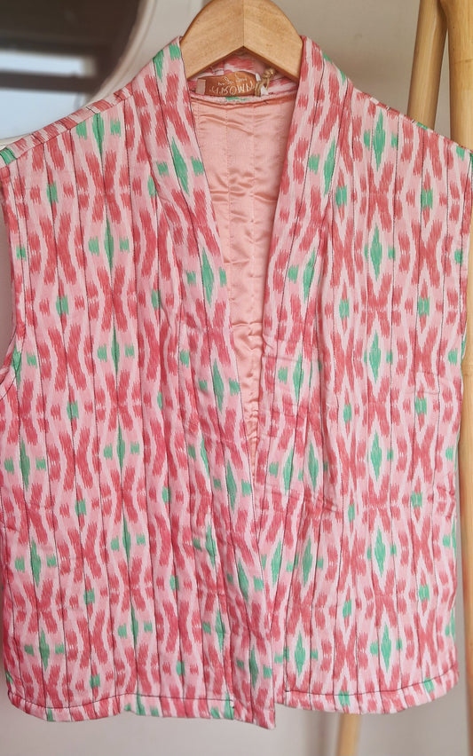 Light quilted gilet with pockets