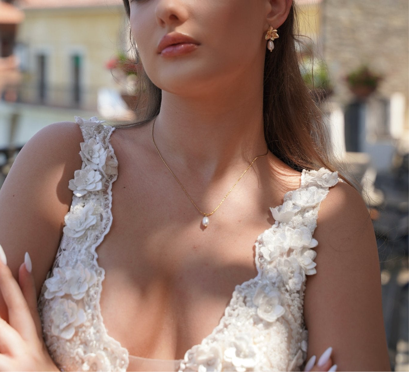 Snake necklace with freshwater pearl