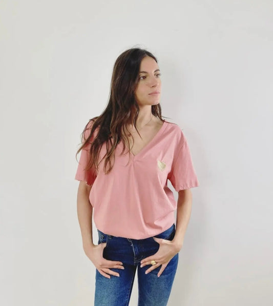Heart Embroidered V-Neck Cotton Tee – Dusty Pink