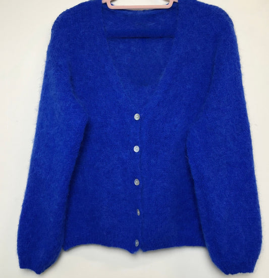 Cobalt Aura: Premium Alpaca-Wool Blend V Neck