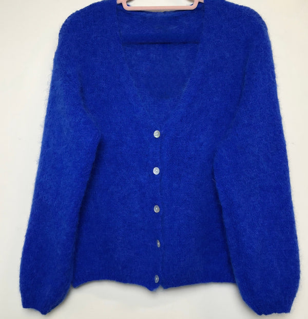 Cobalt Aura: Premium Alpaca-Wool Blend V Neck