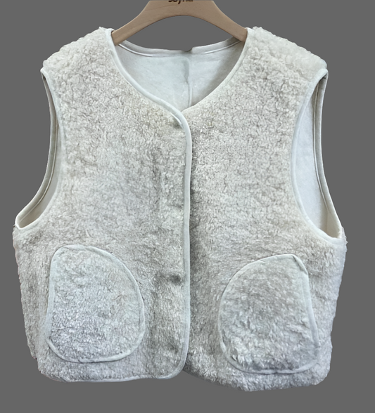 Teddy Fleece Gilet in Cream with pockets. *Dispatch Aug 14th*