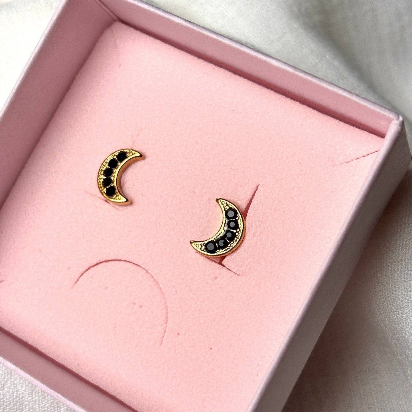 Midnight Moon stud earrings star gold 18K gold-plated