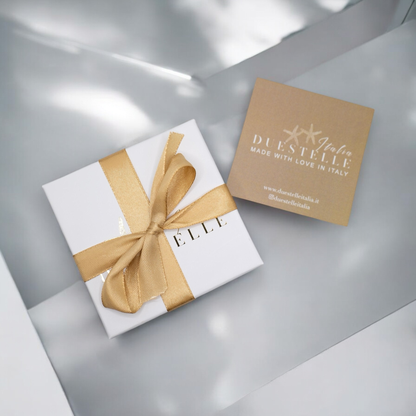 Minimalist Gold Edges