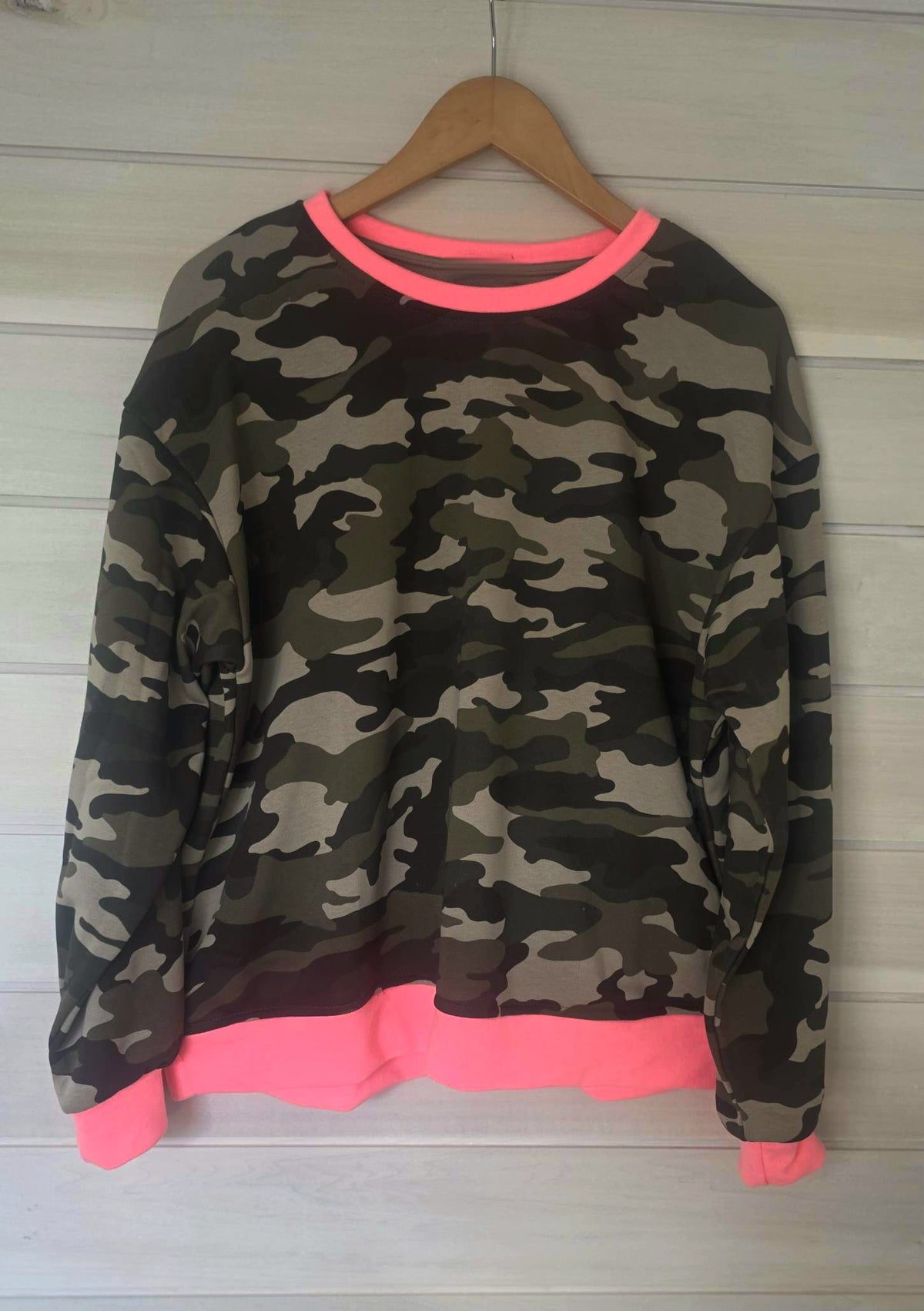 Camo Cotton Sweatshirt with Neon Pink Trim