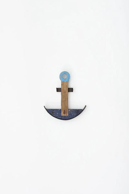 Anchor Shaped triple key hook. Wood and Metal
