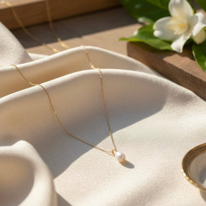 Snake necklace with freshwater pearl